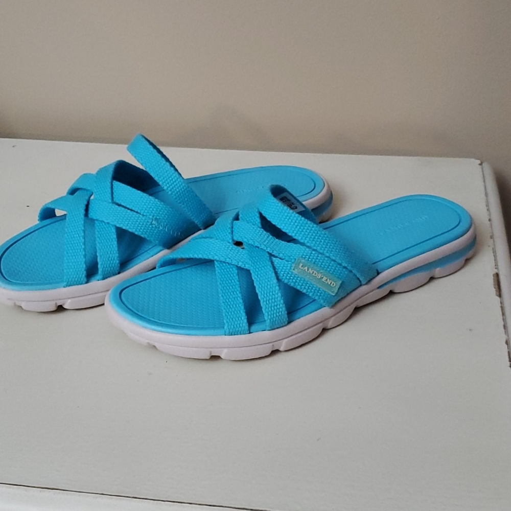 Lands End light blue cloth 💙 sandals size 8